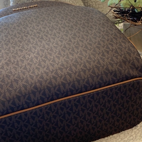 Mk authentic backpack - Picture 6 of 6